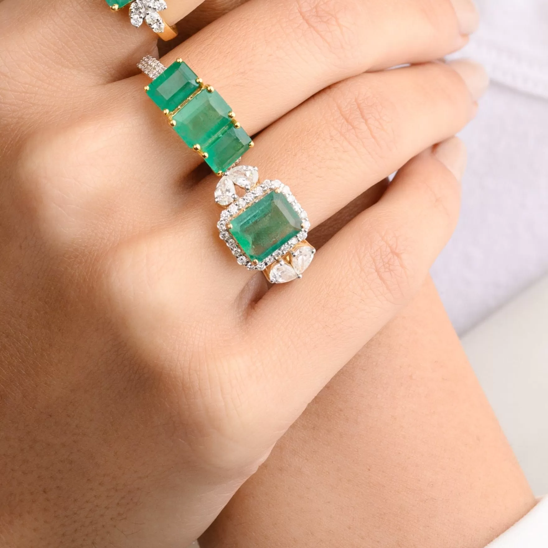 18K Natural Emerald Diamond Big Cocktail Ring