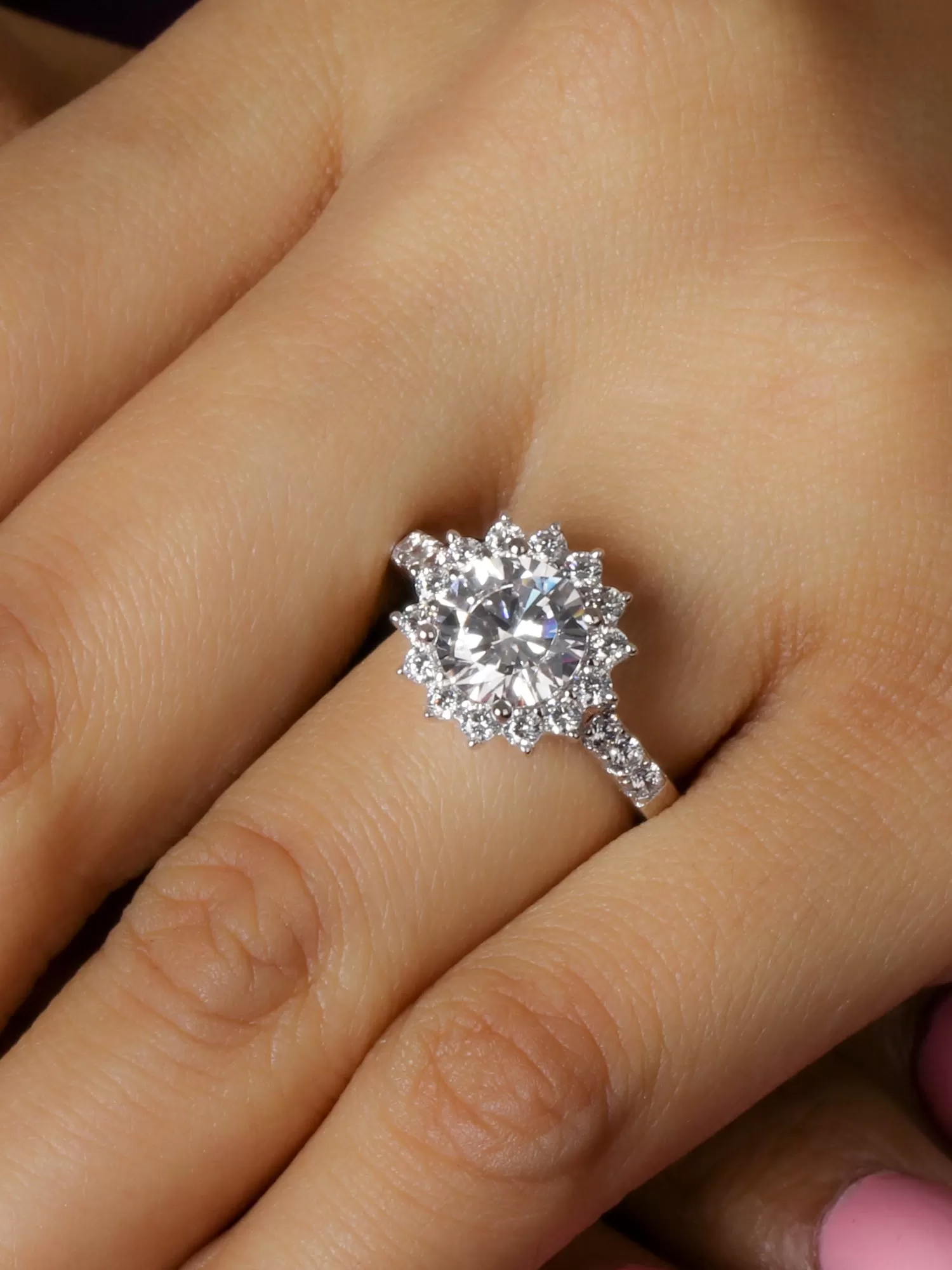 2 Carat Cubic Zirconia 925 Silver Flower Ring