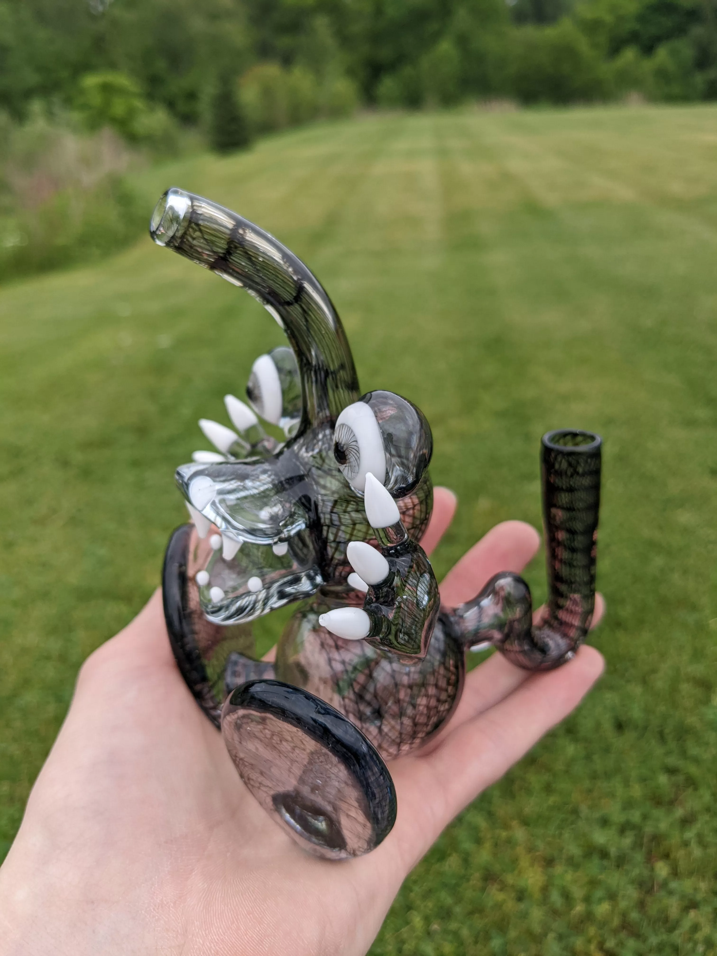 6 Akame Glass Excited Monster Dab Rig