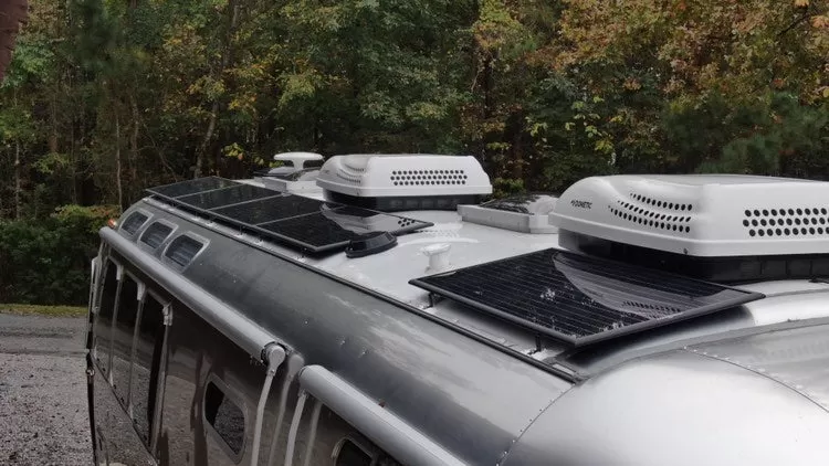 AirStream OBSIDIAN SERIES 100 Watt Solar Panel Expansion Kit