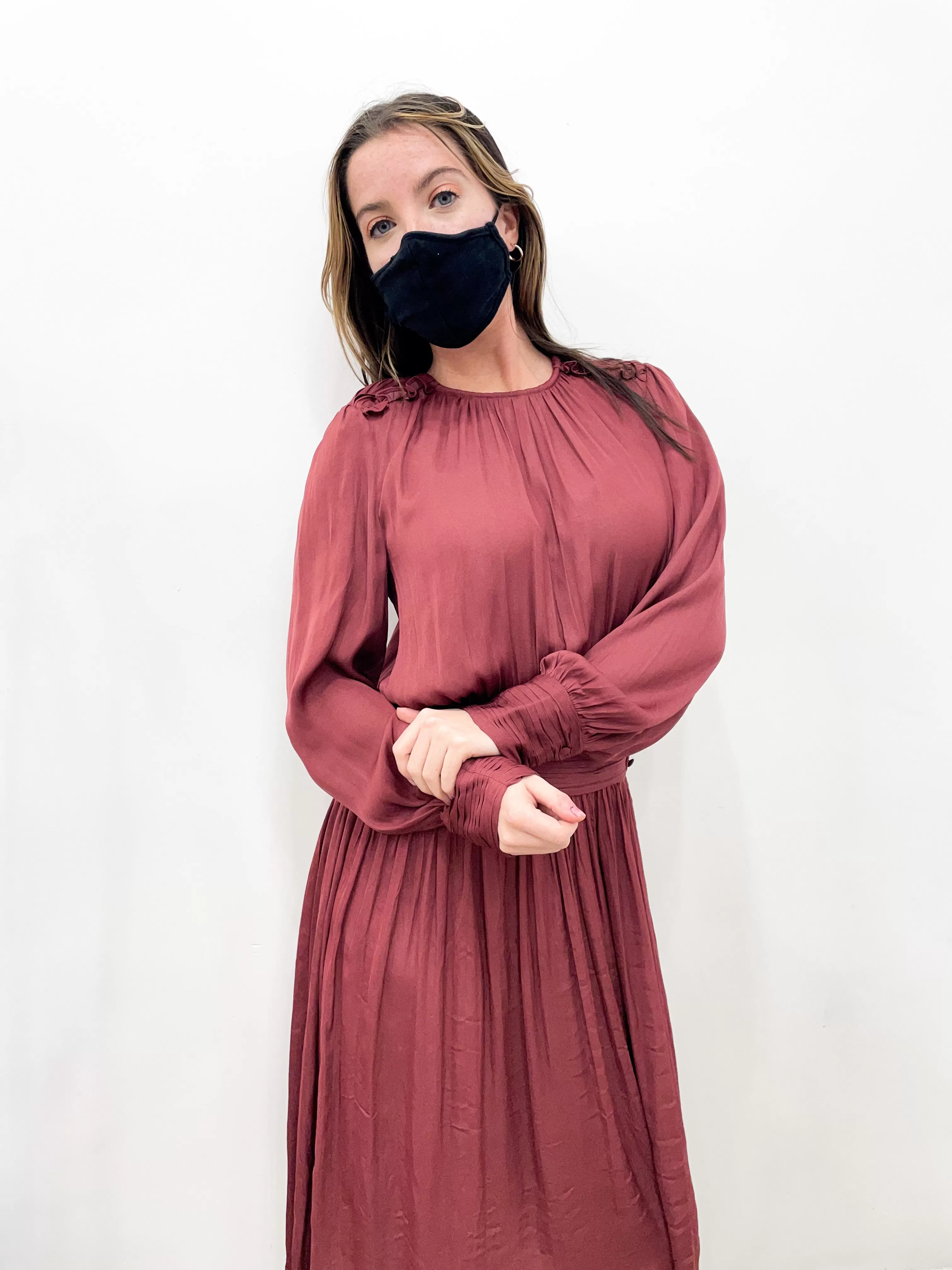 Pepper Round Rope Neck Loose Pleated Dress in Burgundy - FINAL SALE