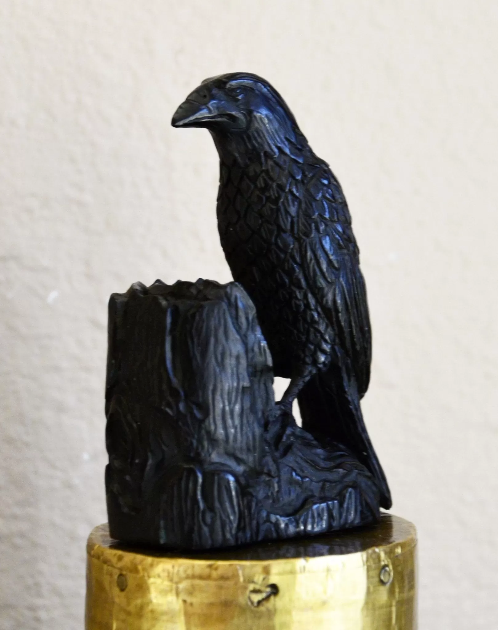 Raven Carving, Fossil Coal