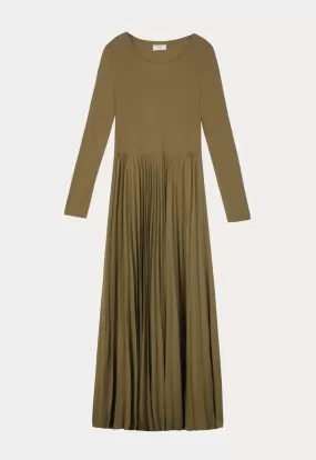 Round Neck Pleated Dress