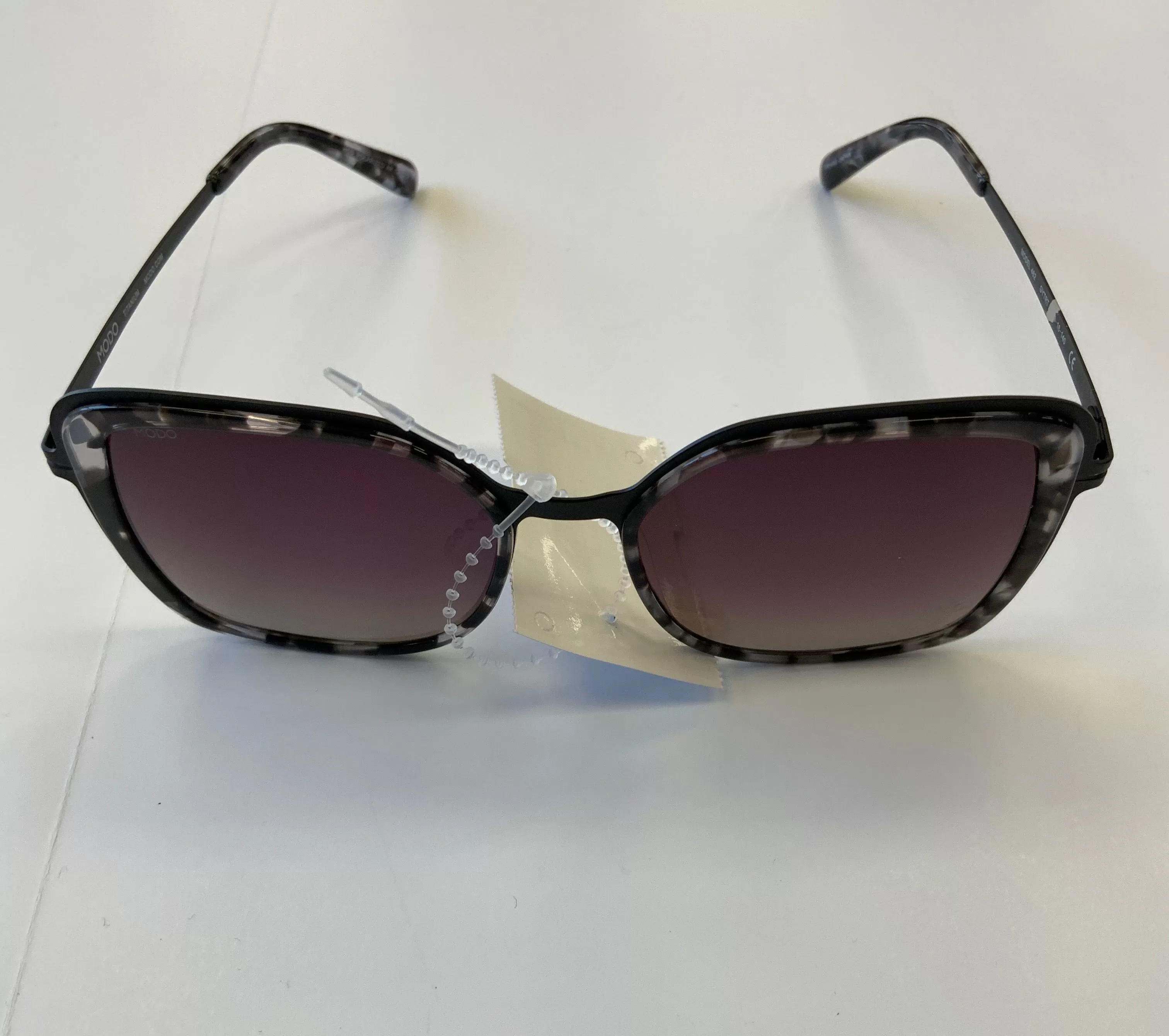 Sunglasses Designer By Clothes Mentor