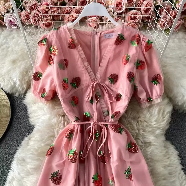 SWEET STRAWBERRY V-COLLAR DRESS BY50035